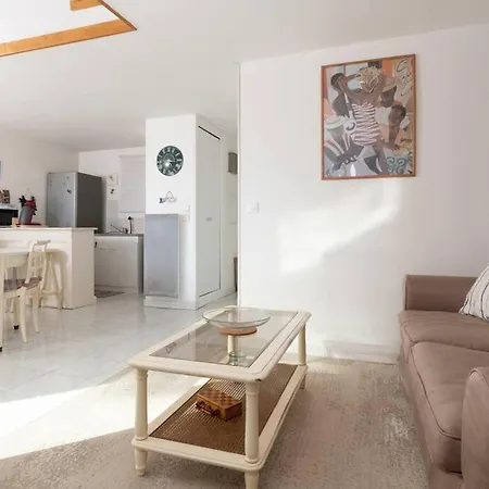 Duplex A 500 M Du Port D'hyeres Lesclesdenicole Le Pradet * Йер